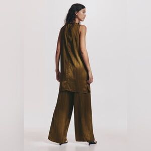 Elegant Golden Olive Green Shift Dress               “SOLDOUT” 🧐